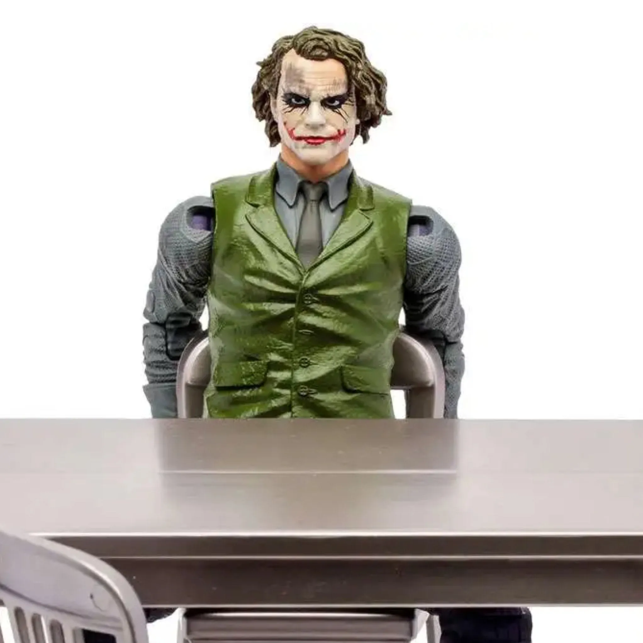 DC Multiverse Exclusive Gold Label Interrogation Room Joker (The Dark Knight)