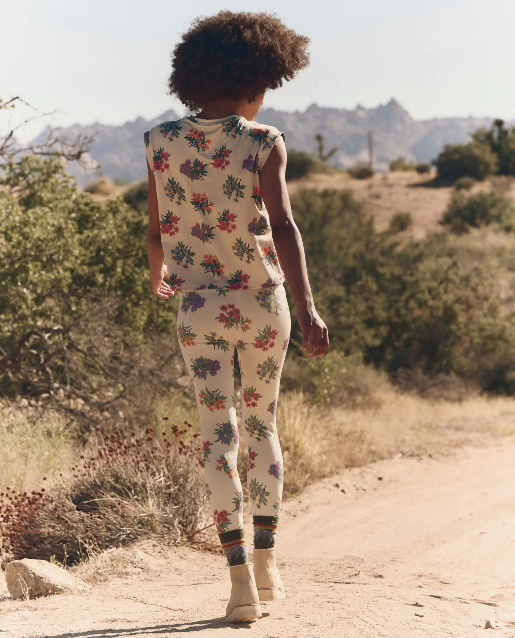 The Boxy Trail Tank. -- Pale Khaki Palisade Floral